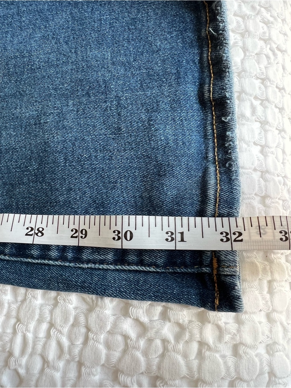 Good American | Indigo Wash Denim Flare Jeans #GLF478T Size 2 - Picture 17 of 17